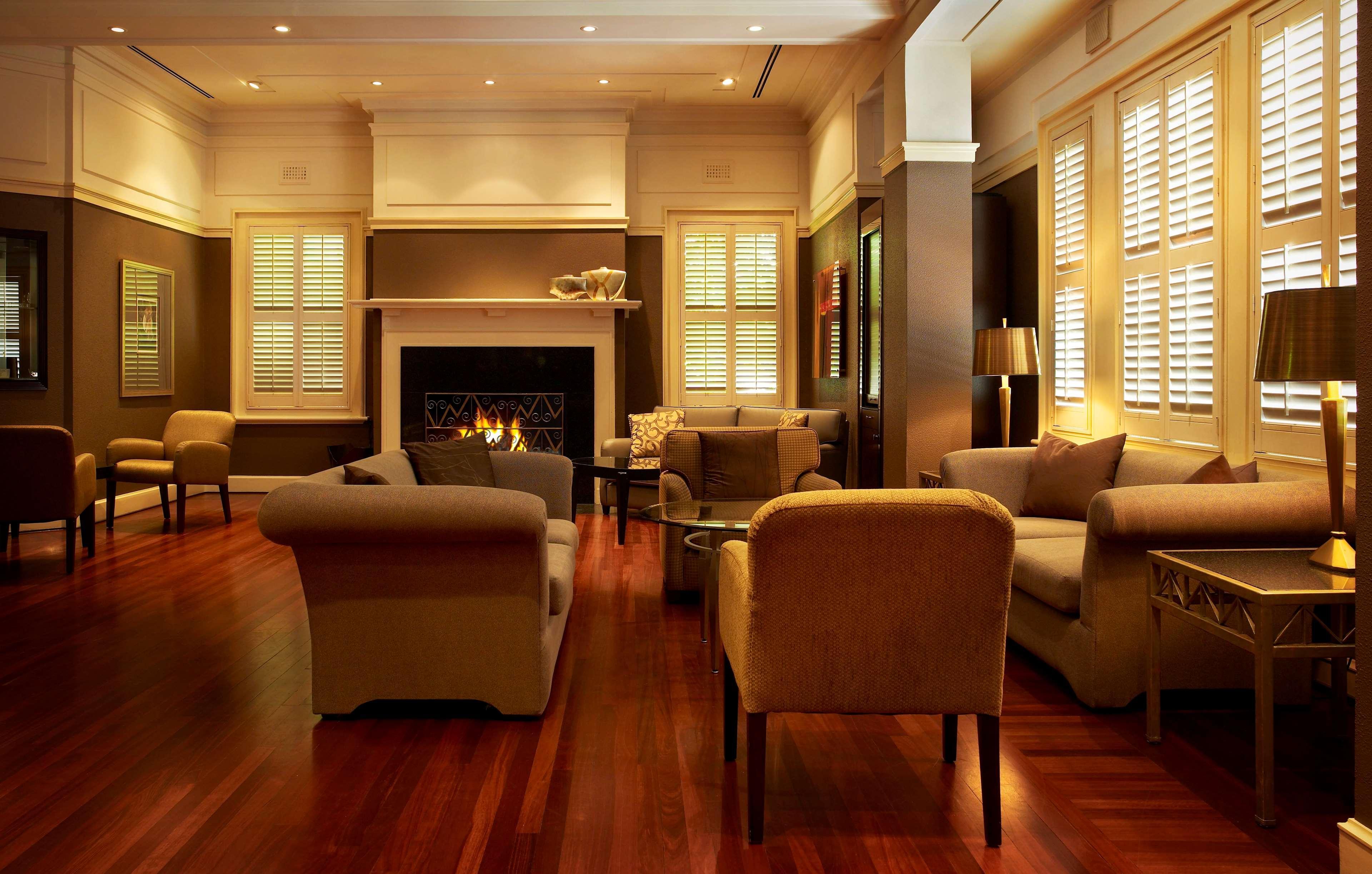 Hyatt Hotel Canberra - A Park Hyatt Hotel Eksteriør bilde The interior of the club