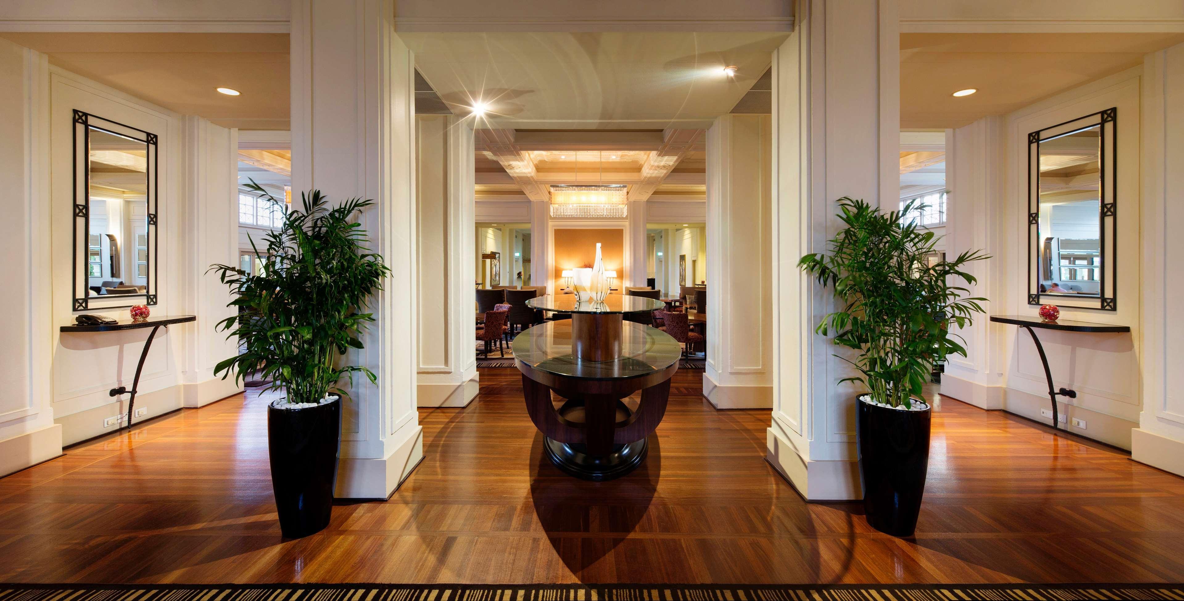 Hyatt Hotel Canberra - A Park Hyatt Hotel Eksteriør bilde Interior of the hotel