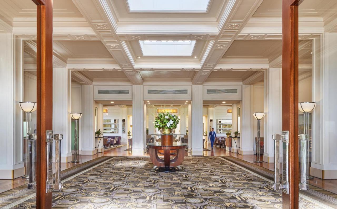 Hyatt Hotel Canberra - A Park Hyatt Hotel Eksteriør bilde The lobby of the hotel