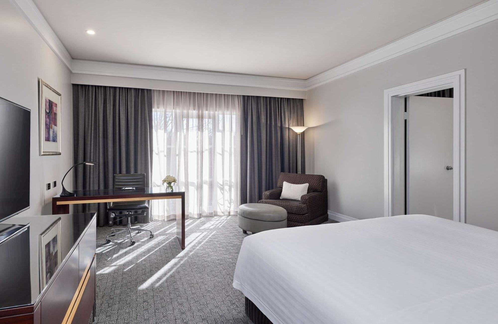 Hyatt Hotel Canberra - A Park Hyatt Hotel Eksteriør bilde