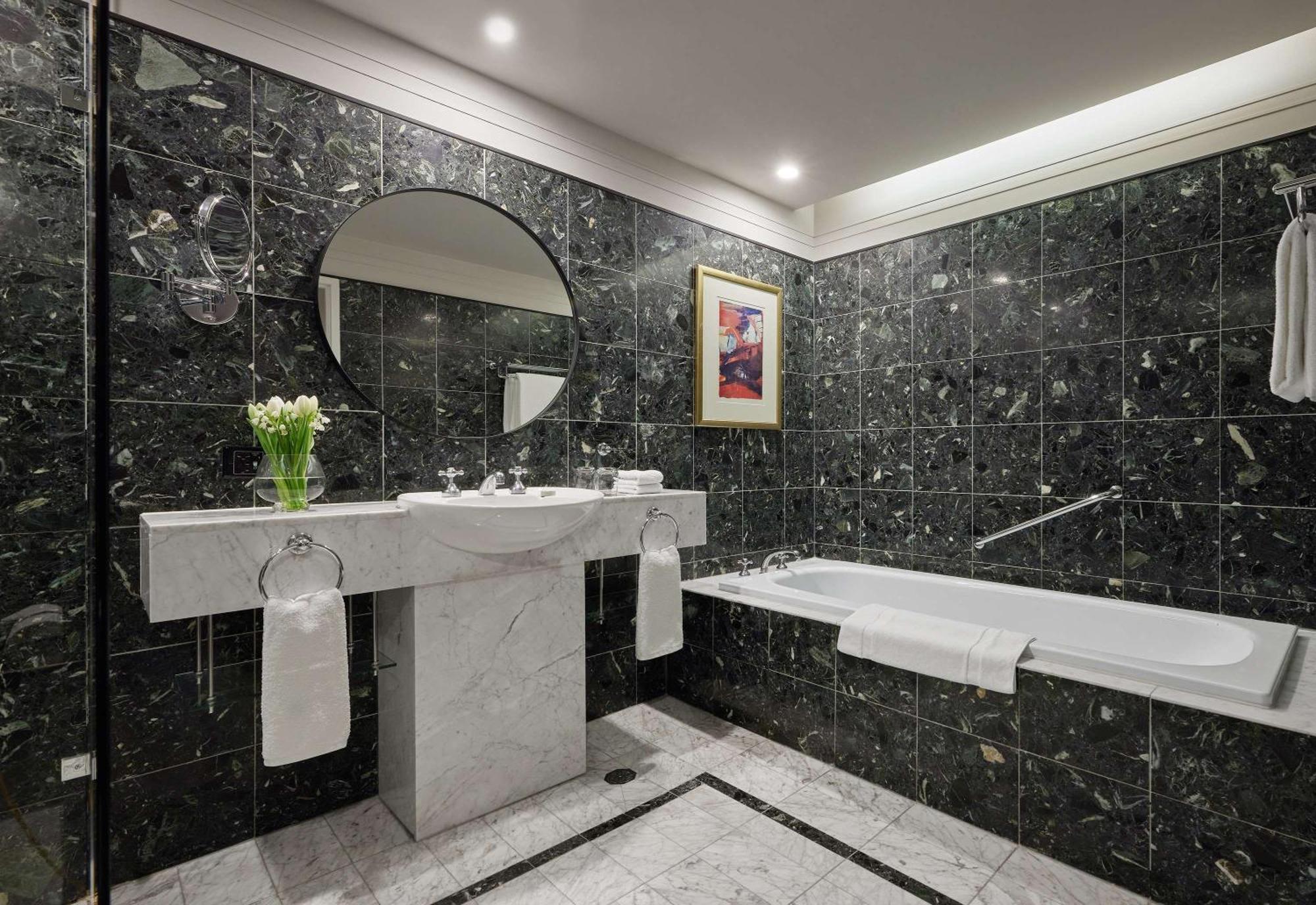 Hyatt Hotel Canberra - A Park Hyatt Hotel Eksteriør bilde